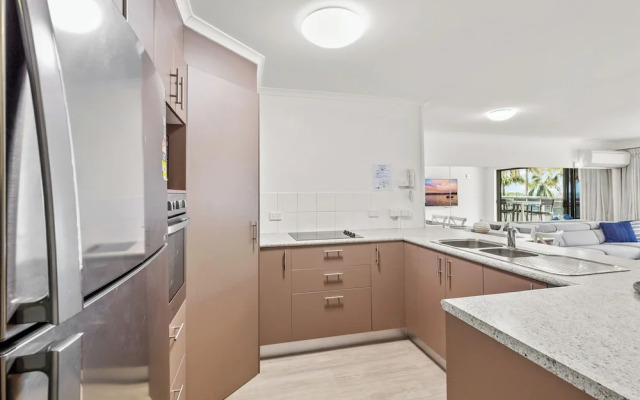 Spinnaker Apt 6- Mooloolaba Beach