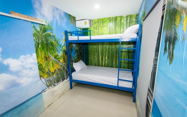 Cancun Beach Hostel - Adults Only