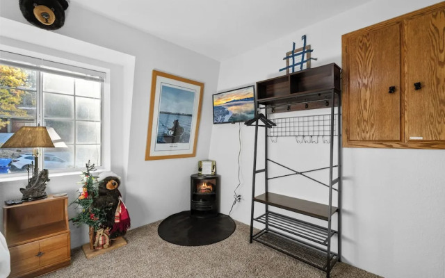 Birdhouse in Moonridge