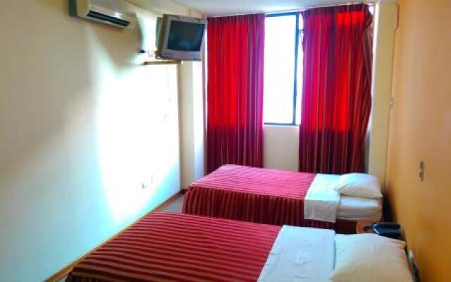 Latino's Hostal Ejecutivo