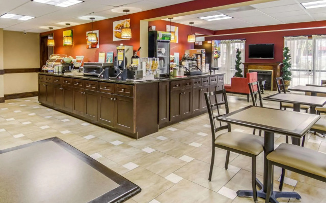 Quality Inn & Suites Atlanta Stone Mountain