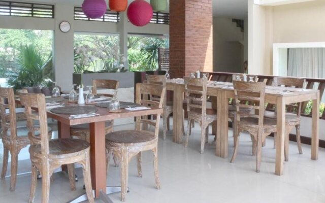 Svarna Suite Seminyak by Airy