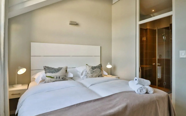 Отель Whale Coast All-Suite-Hotel