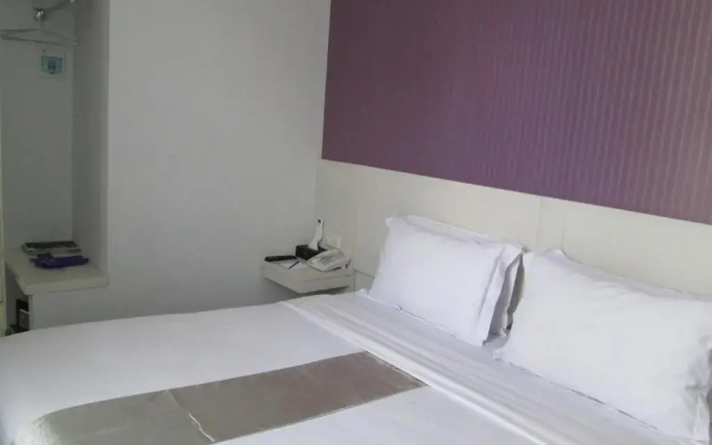 Hotel Vio Express Surapati Bandung