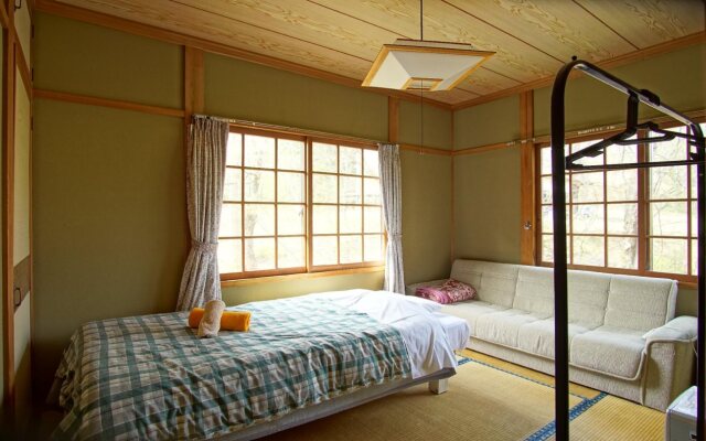 Share & Guest House Hakuba Share