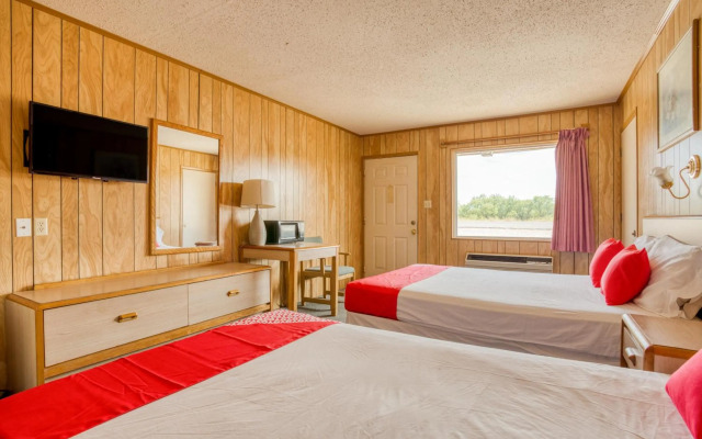 OYO Hotel Breckenridge TX Hubbard Creek Lake