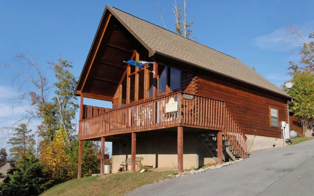 Miss Bee Haven 236 by RedAwning