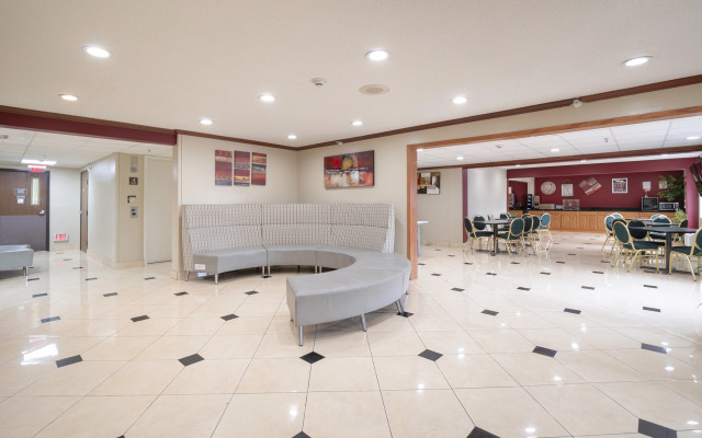 OYO Townhouse Houston Airport North