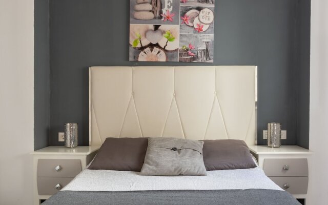 Simplistic Apartment in Granada near Generalife