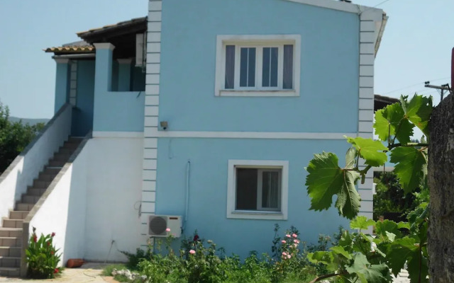 Toms House 4 in Felekas