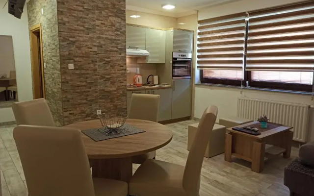 Studio Apartments Una