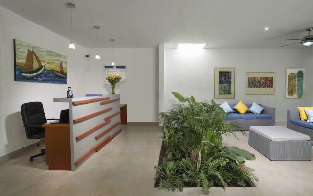 Velas Condos 2