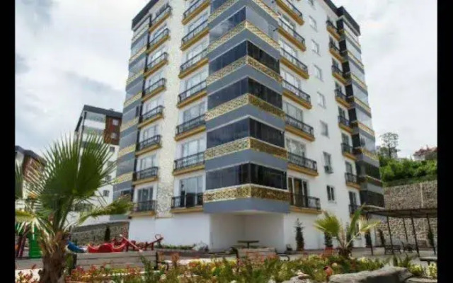 Golden Star Suites