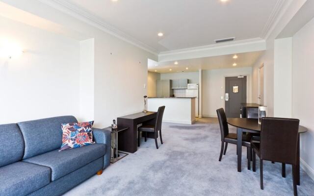 QV Air-conditioned Apartment with Carpark (904) – Guest Rooms – Auckland