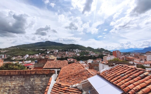 Hostal Colors - Hostel