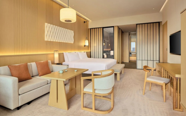 Secan Hotel Qingdao, Curio Collection By Hilton