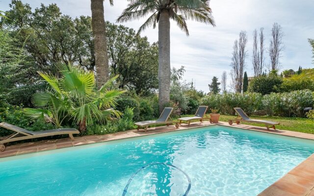 Premium Holiday Home in Cannes la Bocca With Swimming Pool