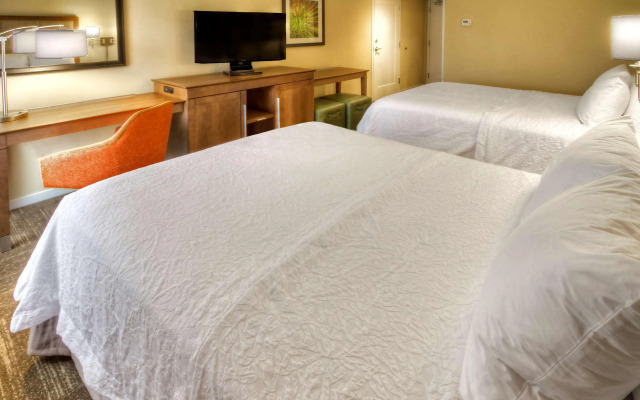 Hampton Inn & Suites Asheville Airport