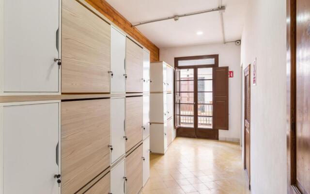 El Josemari Youth Hostel - Albergue Juvenil