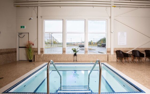 Pomeroy Inn & Suites Prince George