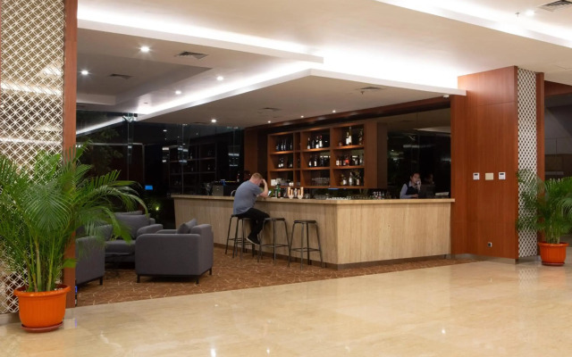 Avenzel Hotel & Convention Cibubur