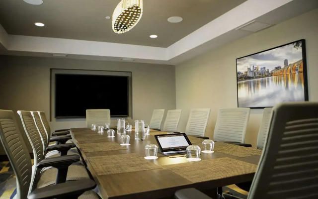 Hilton Garden Inn Minneapolis University Area