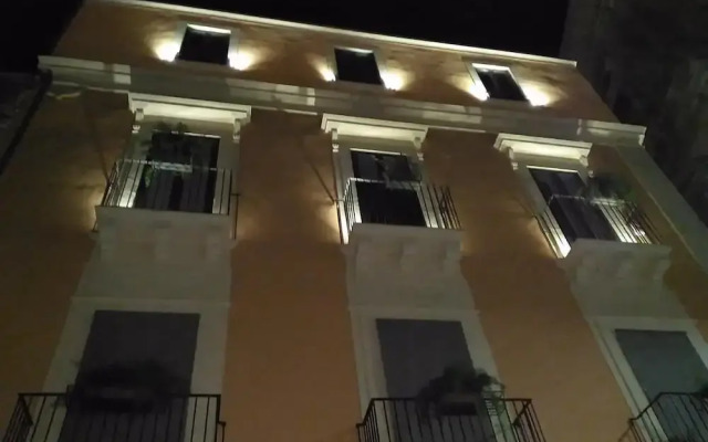 Preluna Central Palace