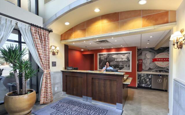 Hampton Inn & Suites Tucson-Mall