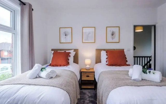 127 Minshull New Road