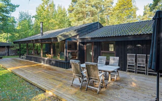 6 Person Holiday Home in Farevejle-by Traum
