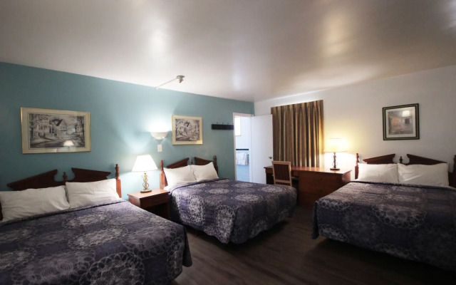 6267 Persepolis Inn