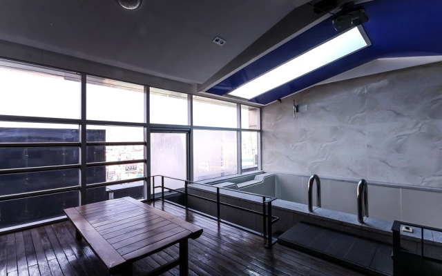 Pohang Jukdo Market 11AVENUE(11 Avenue)