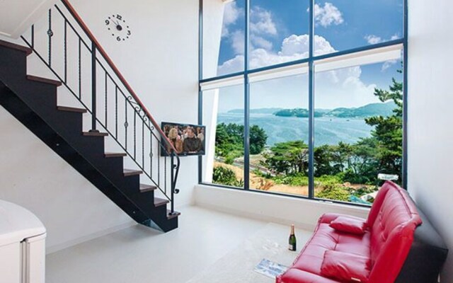 Tongyeong Mari Joa Pension