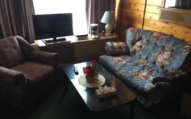 The Hotel at Falcon Lake