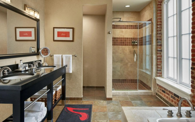 Craddock Terry Hotel, Lynchburg, a Tribute Portfolio Hotel