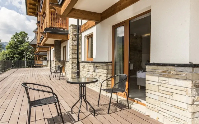 Royal Hill Residence