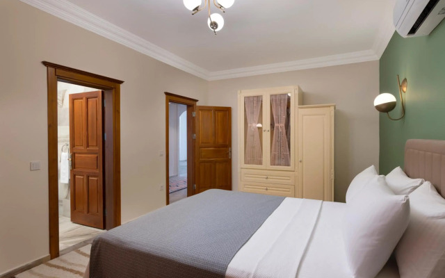 Kairos Hotel