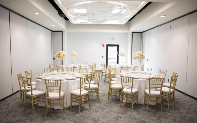 Holiday Inn Orlando International Airport by IHG