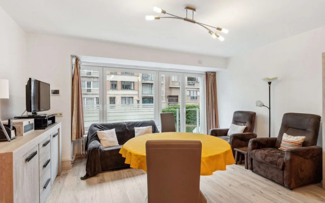 Bright 2-bedroom Apartment