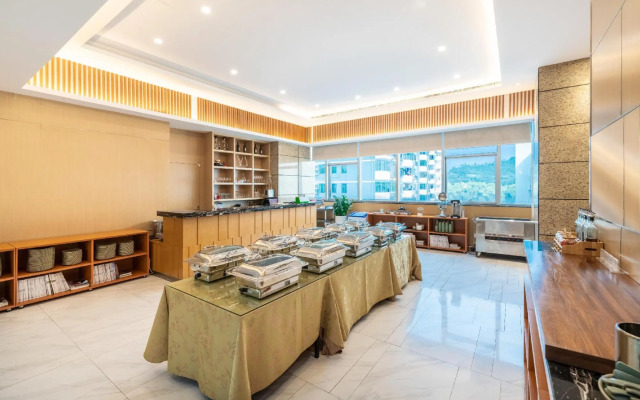 Golden Central Serviced Residence Shenzhen (Upper Hills)