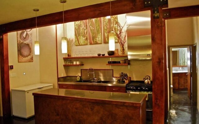 Stoltz Bluff Eco-Retreat