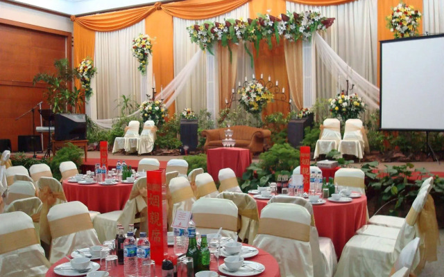 Makassar Golden Hotel