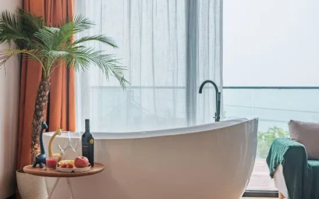 Qingdao has sea view villa hotel