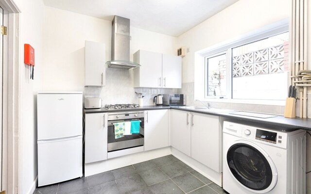 Swansea Hosea Spacious Home