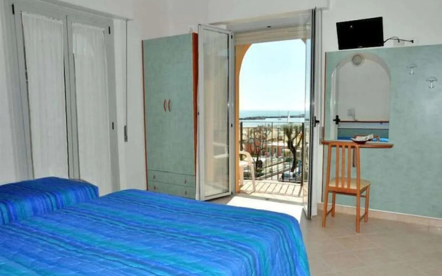 Hotel Holiday Beach
