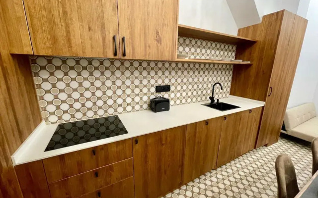 Los Angeles With 3 Bedrooms and 3 Bathrooms