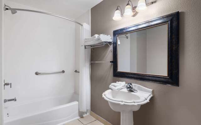 Travelodge by Wyndham Tucson AZ