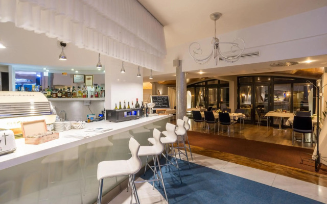 Niebieski Art Hotel & Spa
