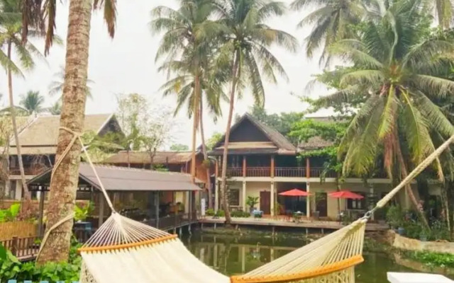Sadakham hotel