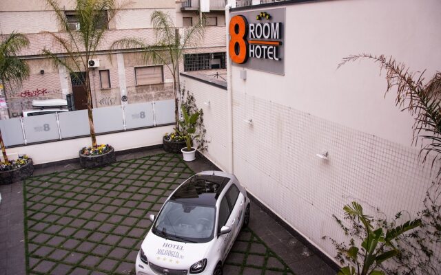 8room Hotel